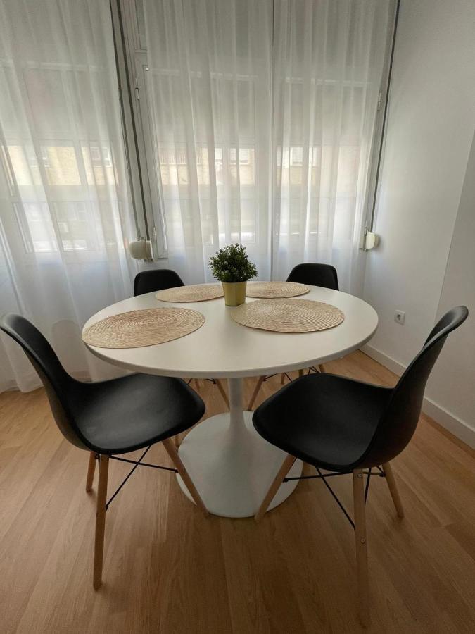 Holidays2Malaga 2 Bedroom Armengual De La Mota Close Shopping Center Exterior photo