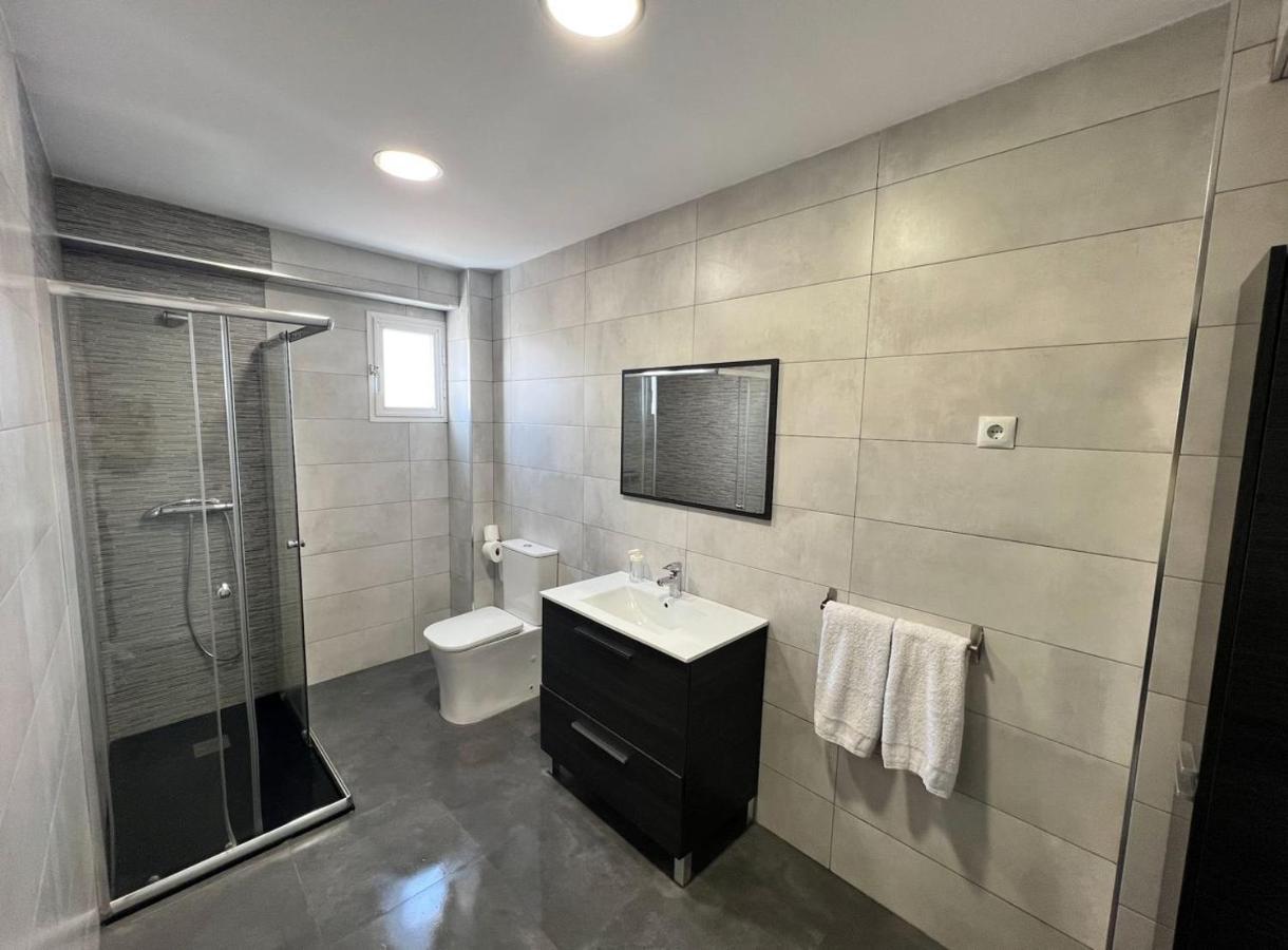 Holidays2Malaga 2 Bedroom Armengual De La Mota Close Shopping Center Exterior photo
