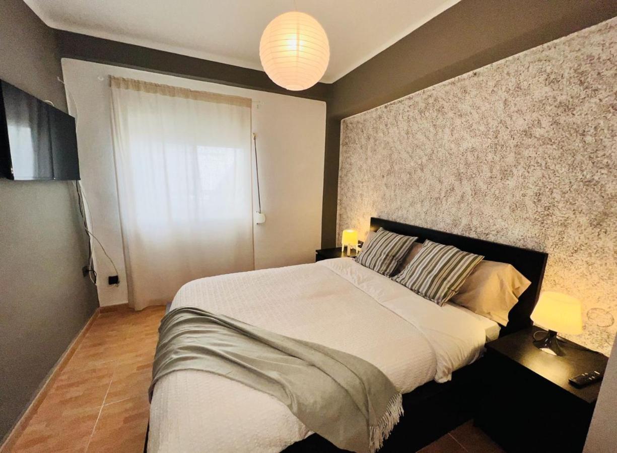 Holidays2Malaga 2 Bedroom Armengual De La Mota Close Shopping Center Exterior photo